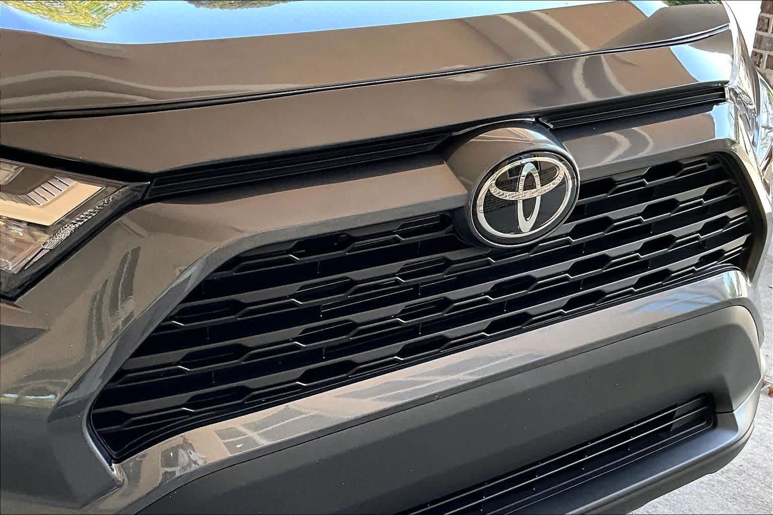 Certified 2025 Toyota RAV4 LE FWD image 48