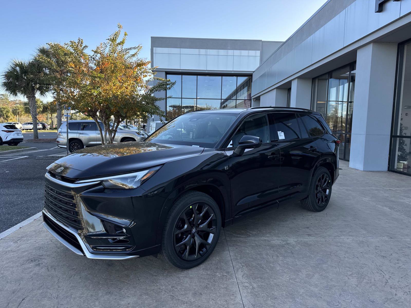 New 2026 Lexus TX 500h AWD image 7