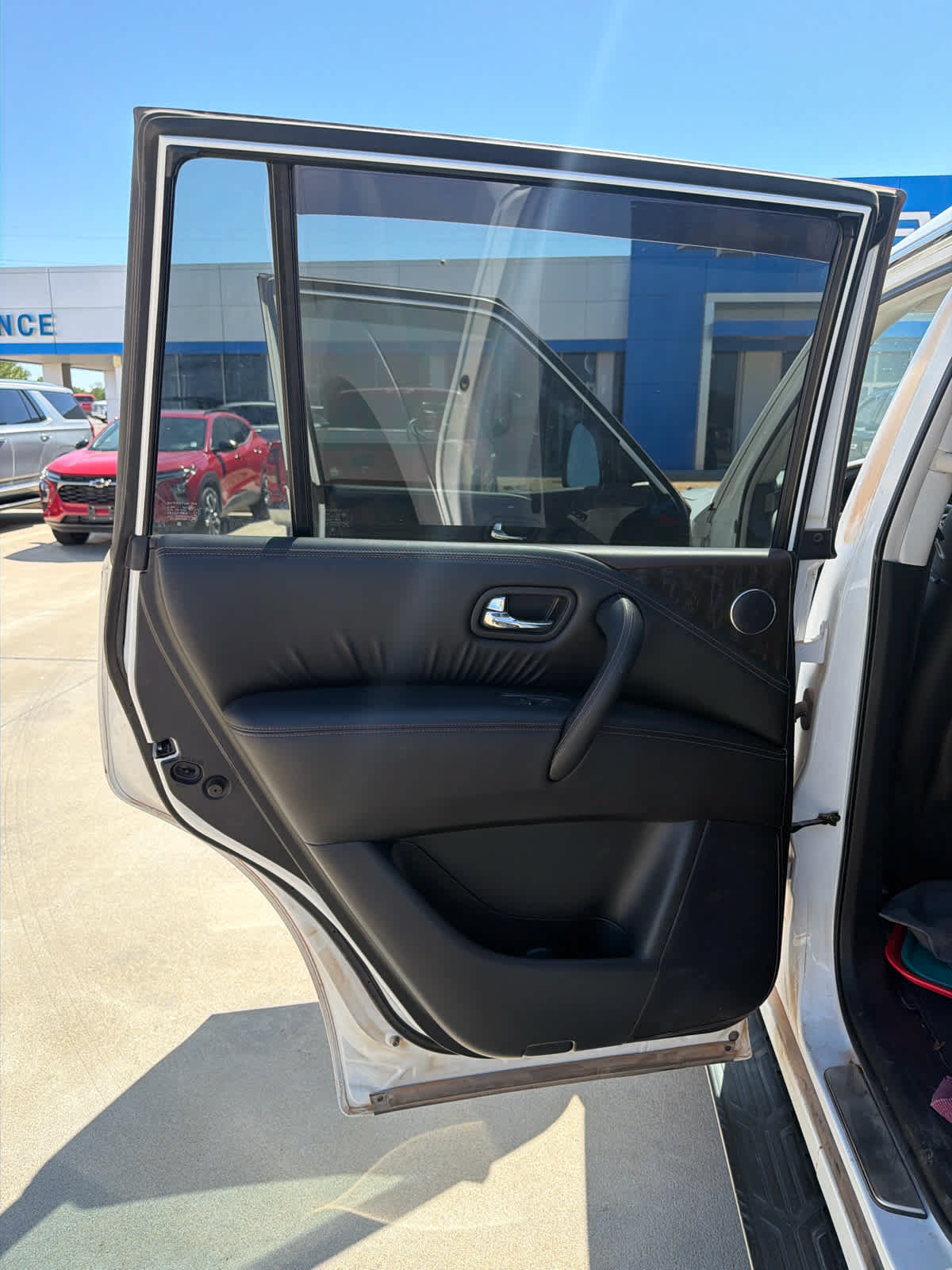 Used 2023 Nissan Armada Platinum w/ Cargo Package RWD image 10