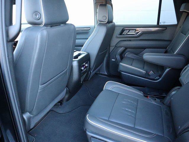 New 2025 GMC Yukon Elevation image 15