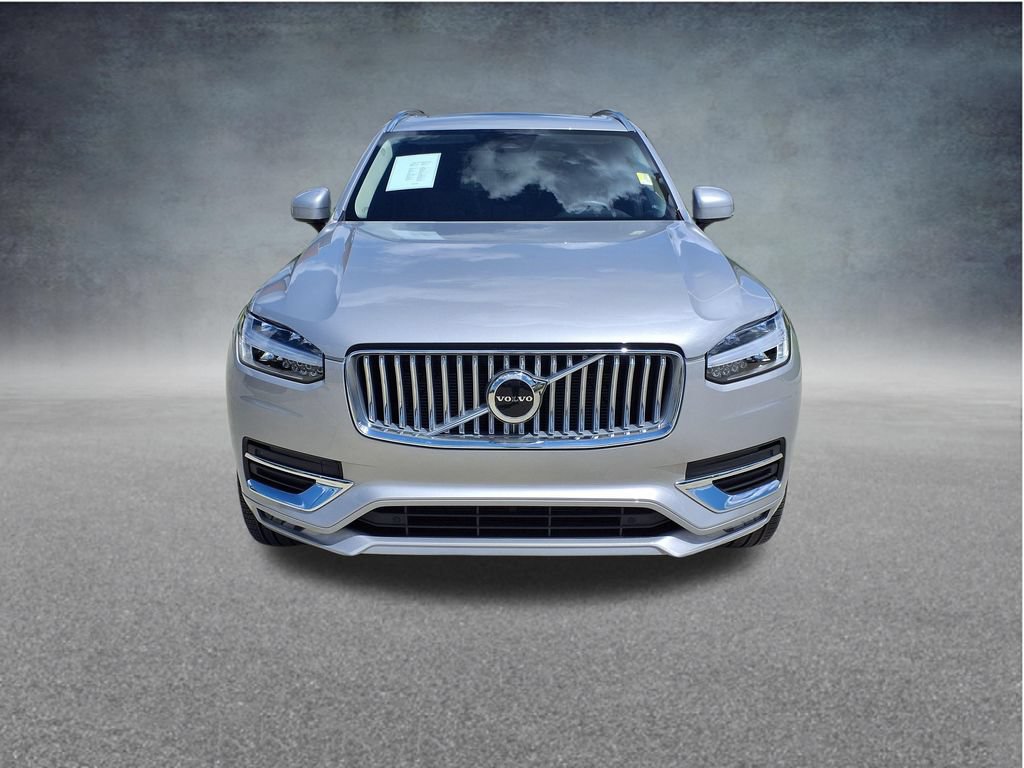 Certified 2025 Volvo XC90 B5 Core AWD/4WD image 2