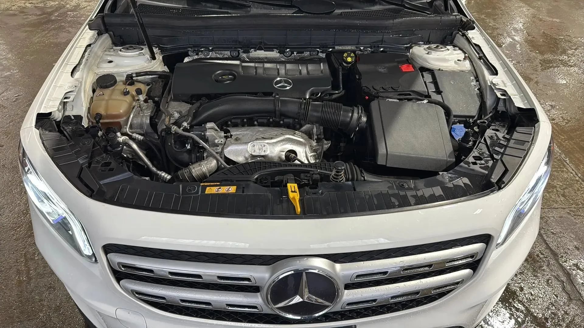 Used 2021 Mercedes-Benz GLB 250 4MATIC image 23
