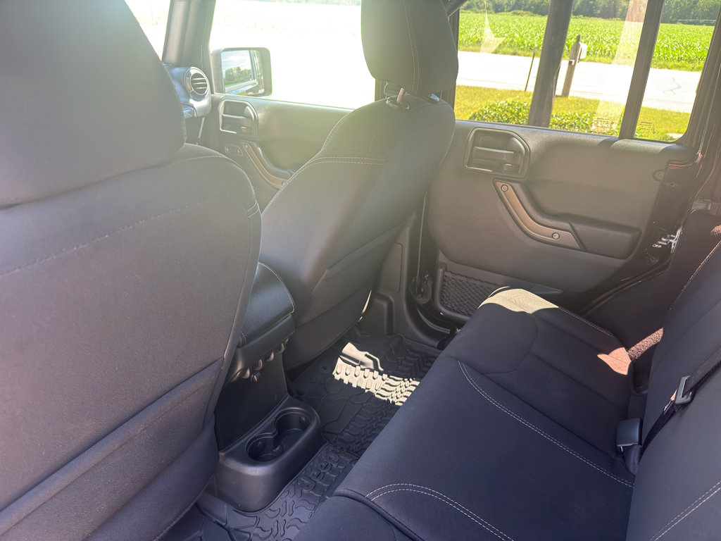 Used 2018 Jeep Wrangler Unlimited Sport AWD/4WD image 31