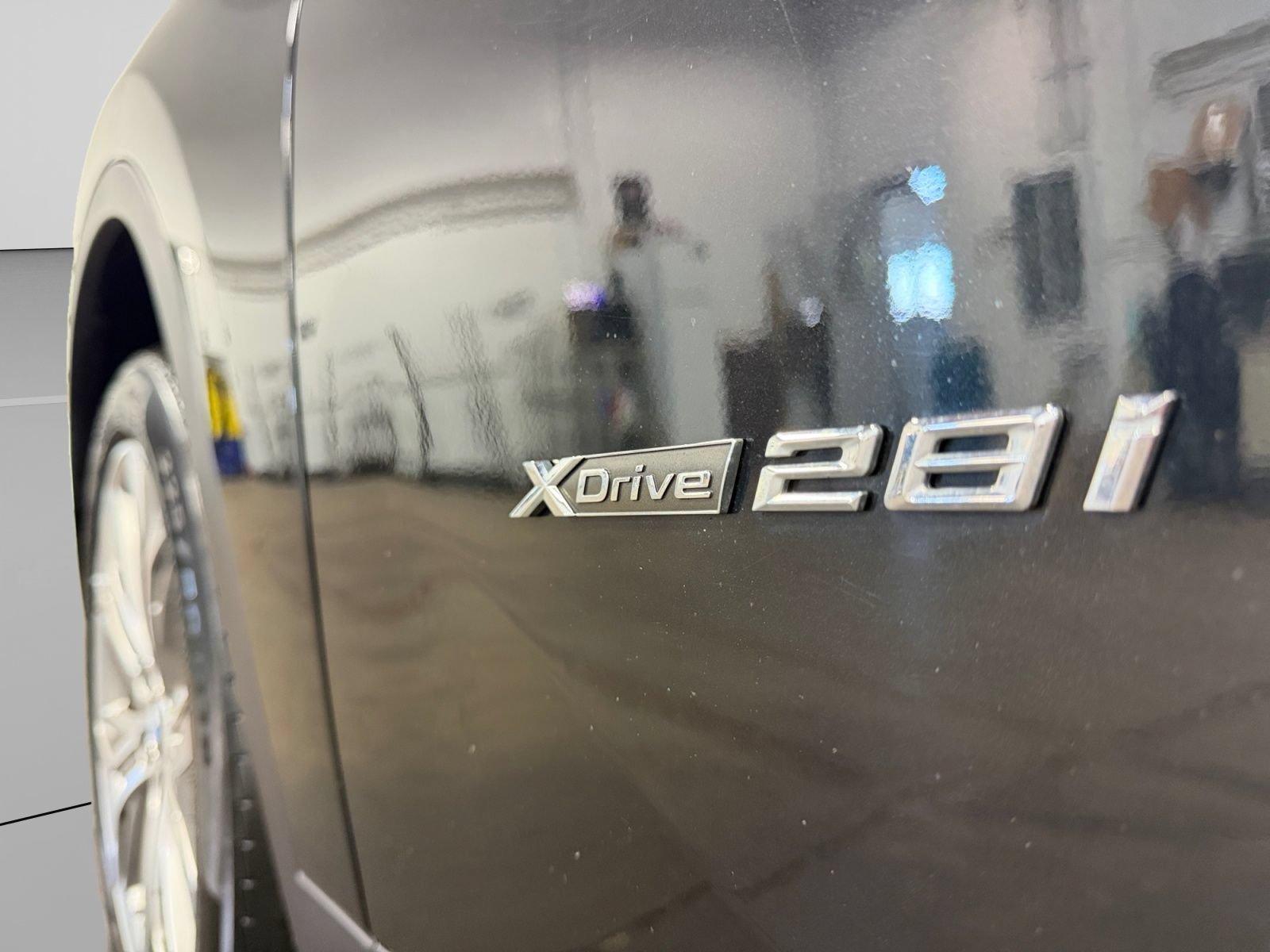 Used 2017 BMW X1 xDrive28i w/ Premium Package AWD/4WD image 38