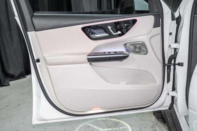 New 2025 Mercedes-Benz GLC 300 image 10