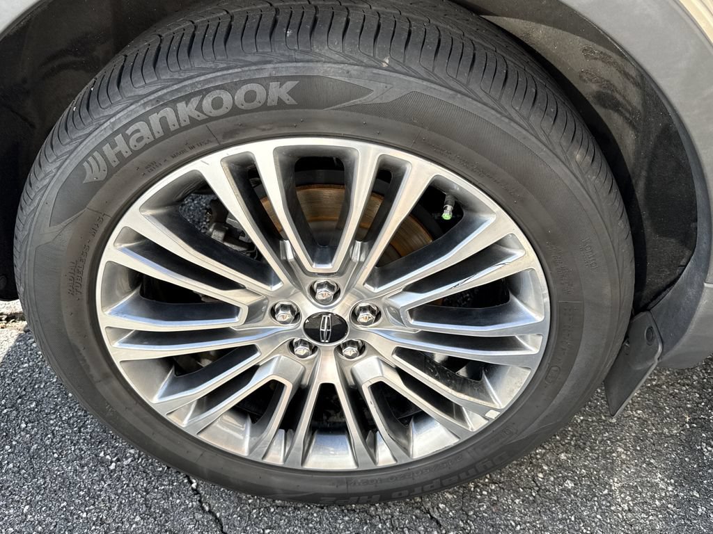 Used 2017 Lincoln MKX Reserve AWD/4WD image 17