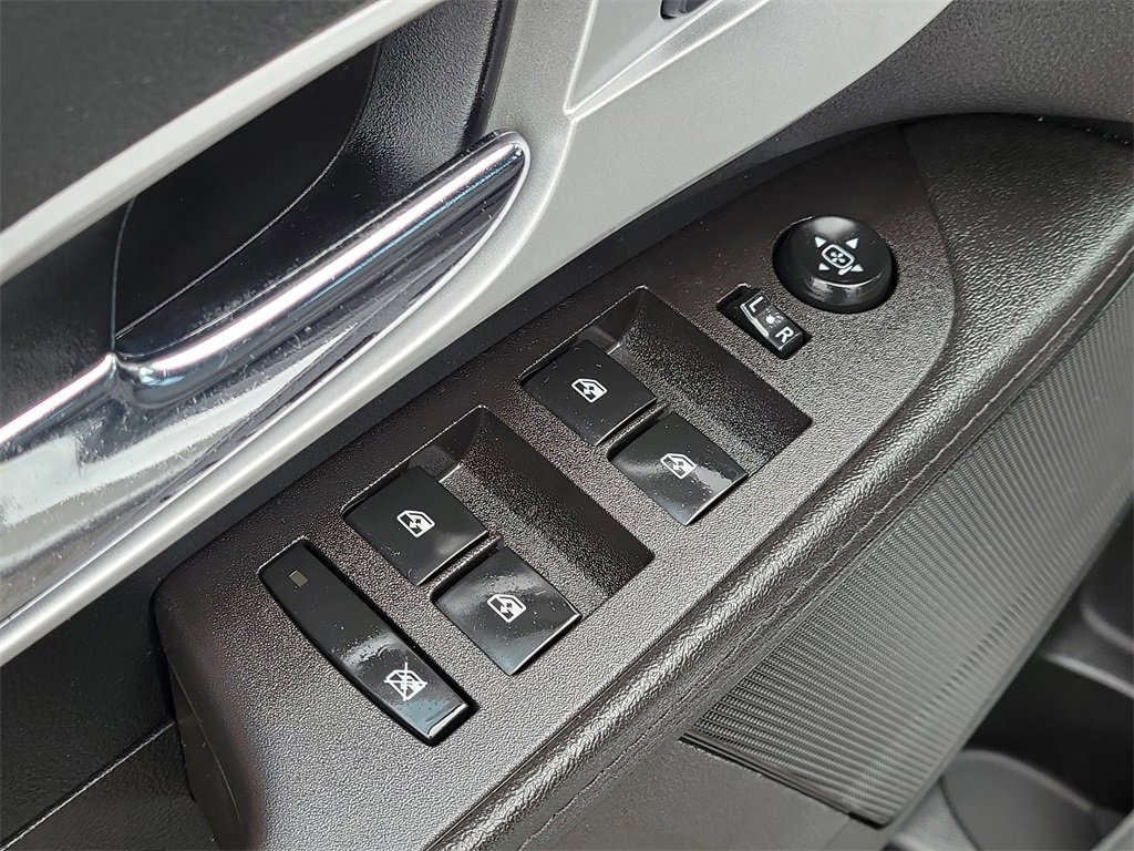 Used 2017 Chevrolet Equinox LS image 17