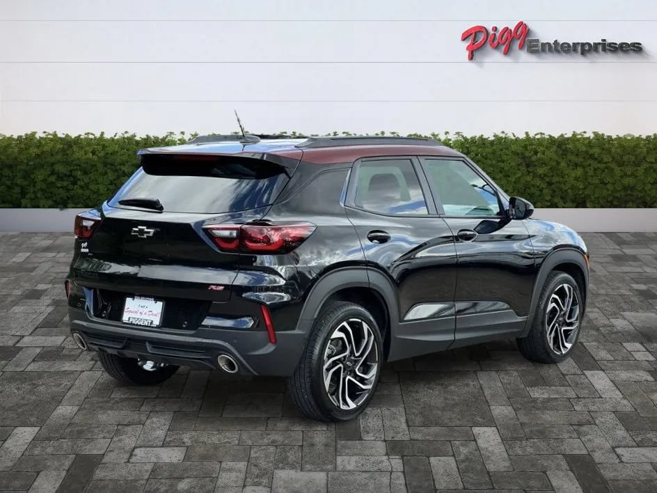 Used 2025 Chevrolet TrailBlazer RS w/ Convenience Package FWD image 8