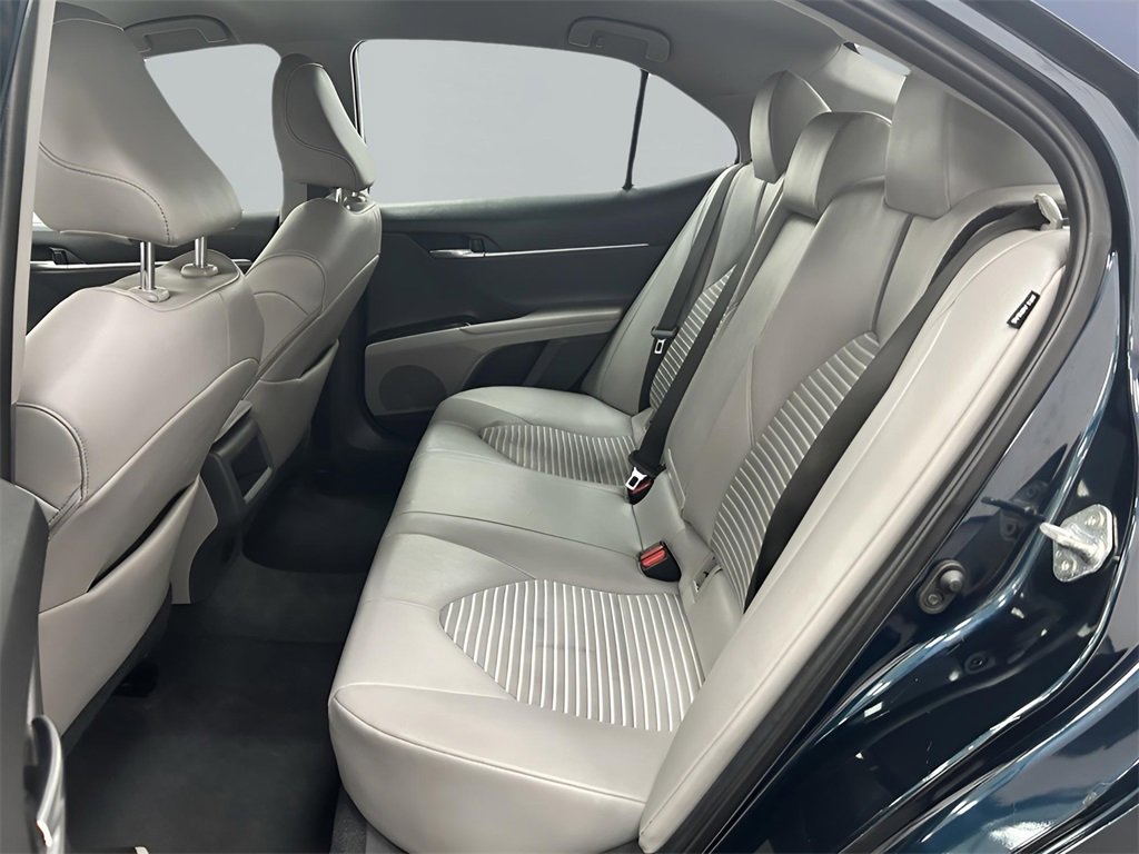 Used 2021 Toyota Camry SE image 10