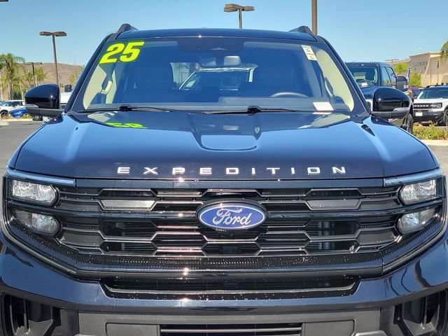 Certified 2025 Ford Expedition Active AWD/4WD image 29