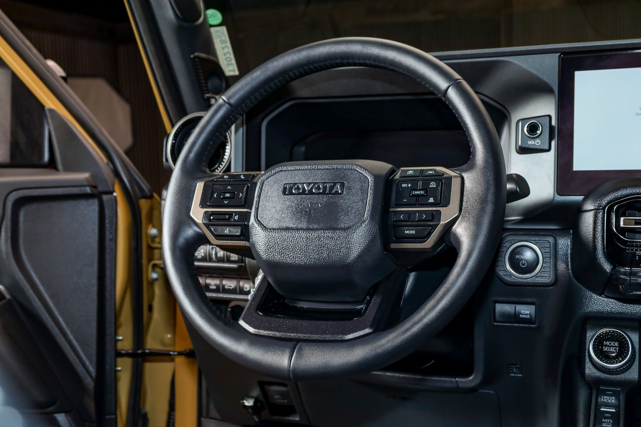 Used 2025 Toyota Land Cruiser image 18