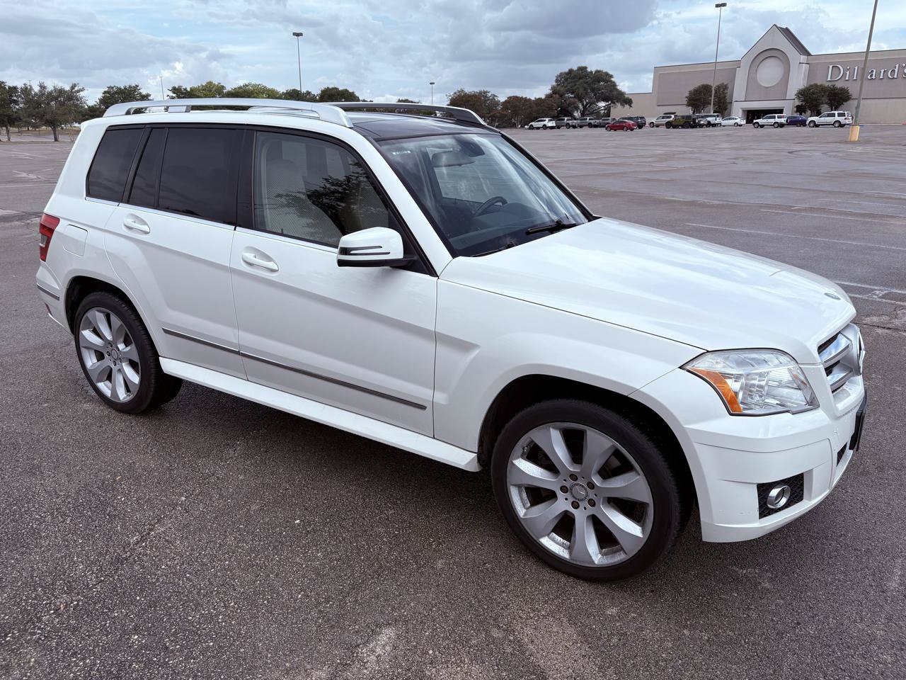 Used 2010 Mercedes-Benz GLK 350 2WD image 12