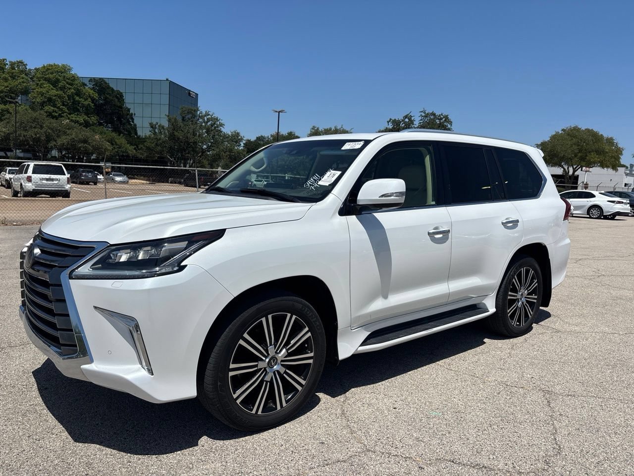 Used 2019 Lexus LX 570 4WD w/ Luxury Package