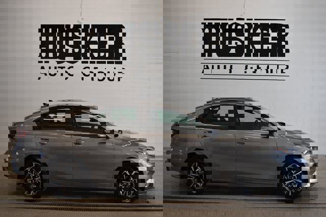 Used 2024 Kia Forte LXS image 2