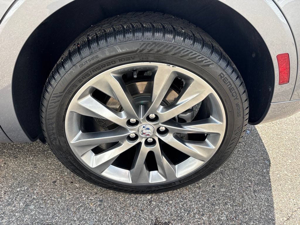 Certified 2022 Buick Envision Avenir w/ Premium Seat Package FWD image 9