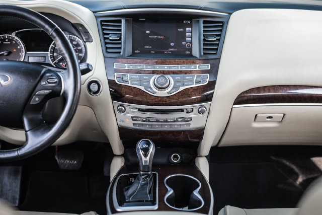 Used 2017 INFINITI QX60 Luxe w/ Deluxe Technology Package AWD/4WD image 26