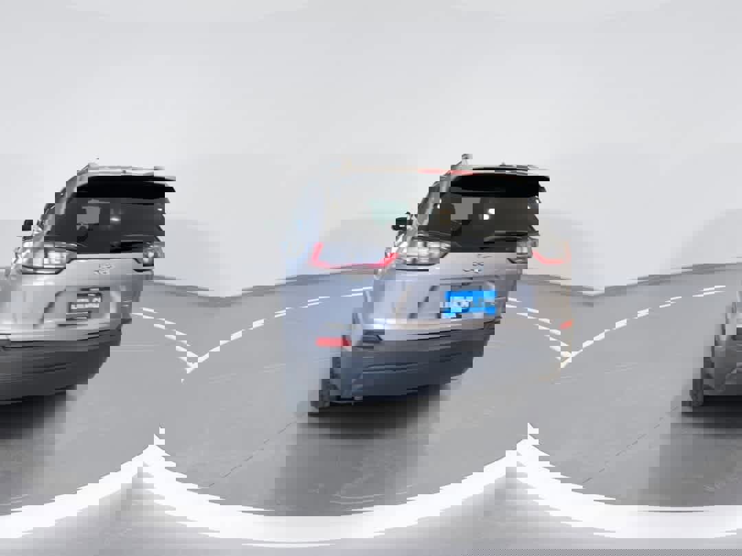 Used 2019 Jeep Cherokee Latitude Plus image 7