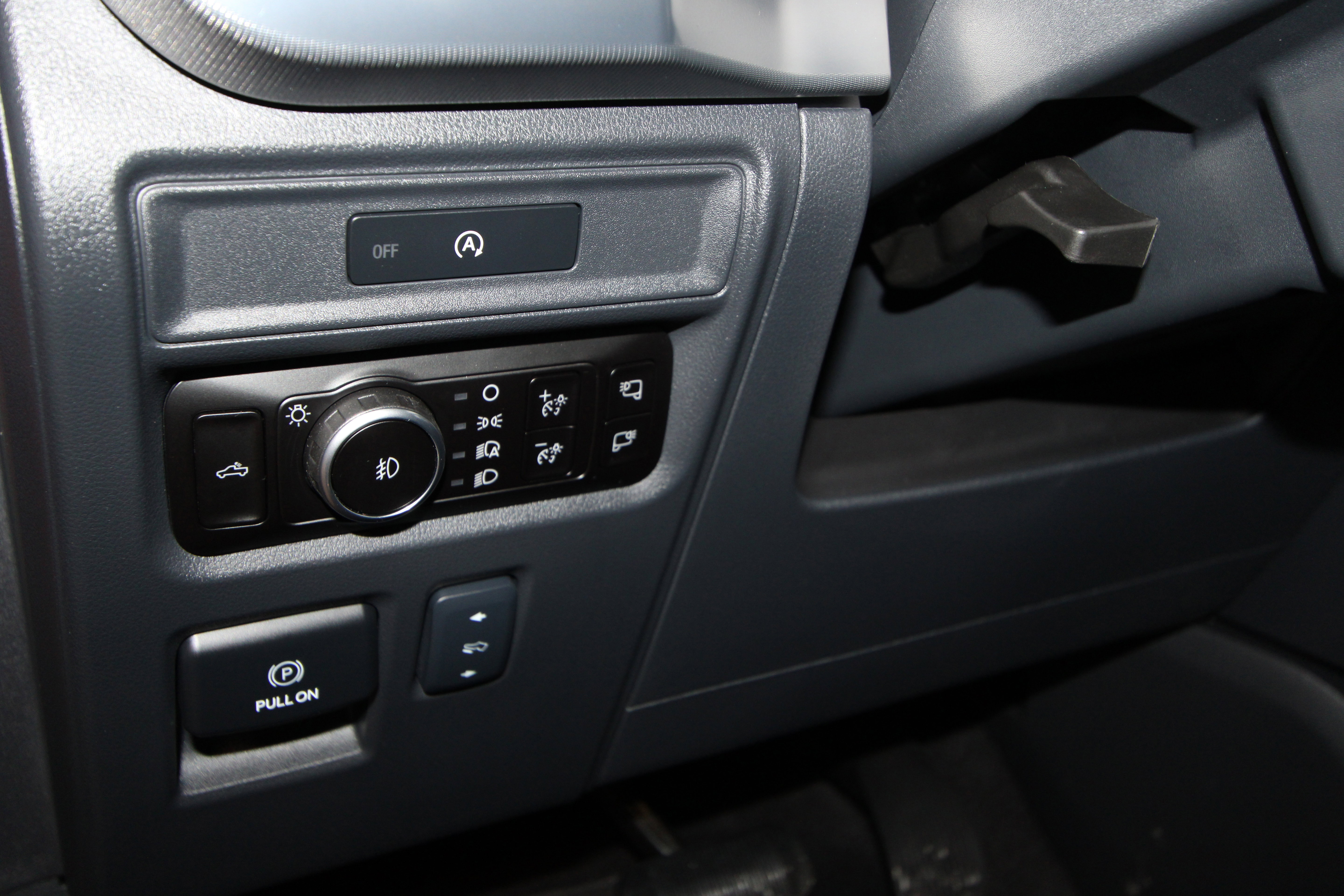 New 2025 Ford F150 Lariat w/ Equipment Group 502A High AWD/4WD image 8