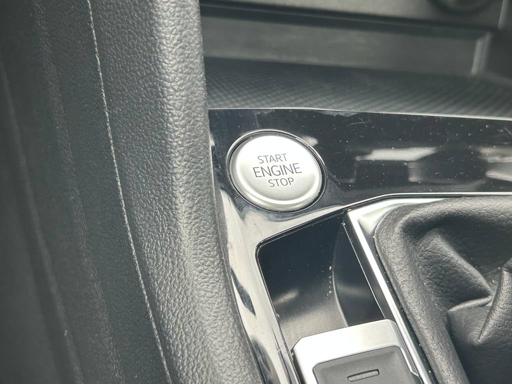 Certified 2023 Volkswagen Taos S FWD image 38