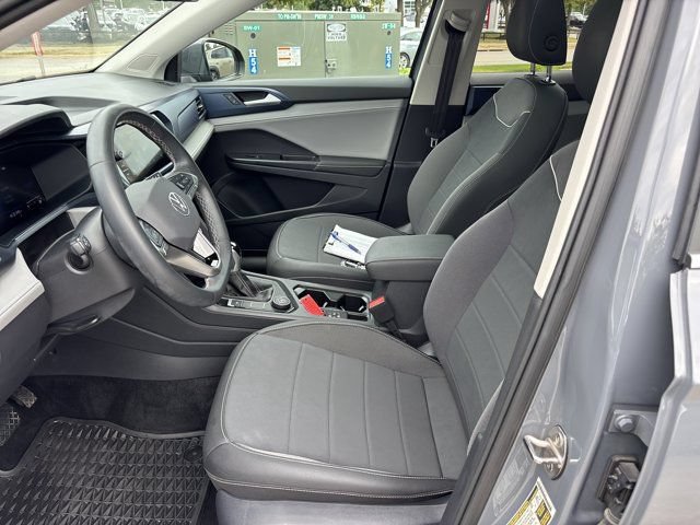 Used 2024 Volkswagen Taos SE w/ Panoramic Sunroof Package AWD/4WD image 16