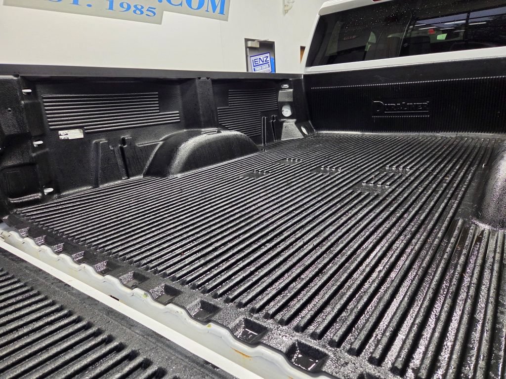 Used 2025 Chevrolet Silverado 2500 LT w/ Convenience Package AWD/4WD image 11