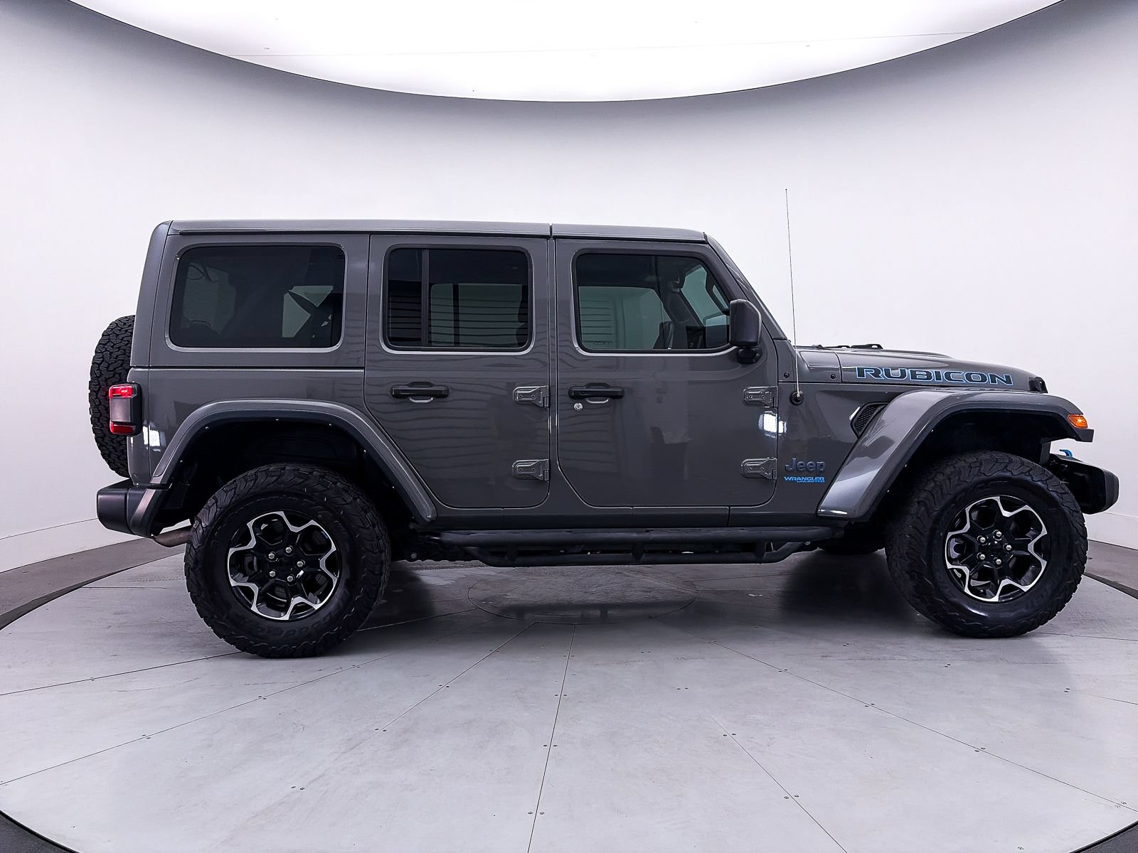 Used 2022 Jeep Wrangler Unlimited Rubicon 4xe w/ Safety Group AWD/4WD image 39