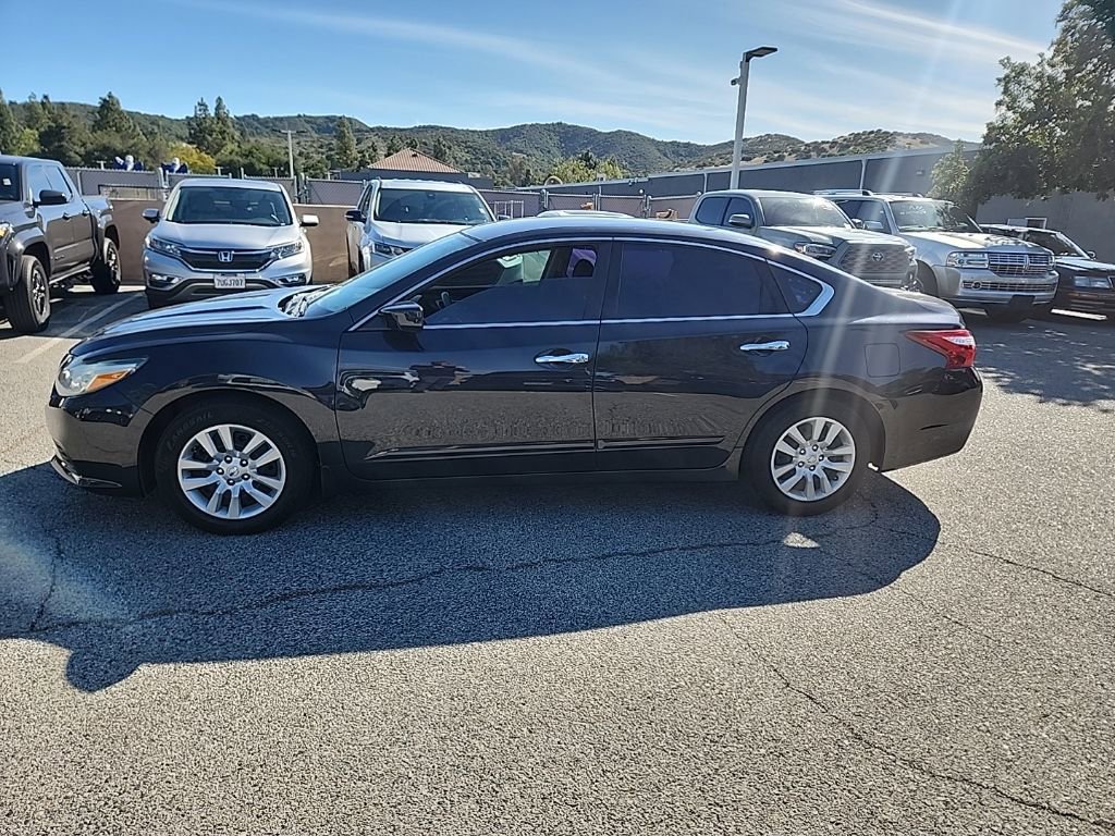 Used 2017 Nissan Altima 2.5 S w/ Power Driver Seat Package FWD image 2