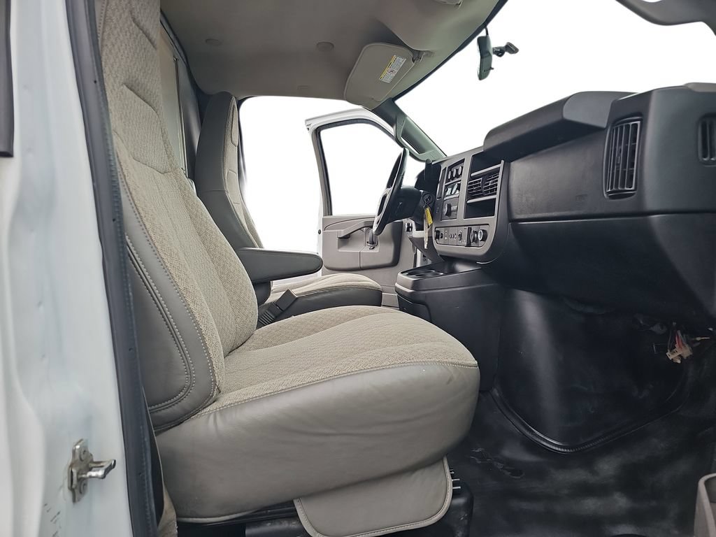 Used 2021 Chevrolet Express 3500 w/ Power Convenience Package RWD image 11