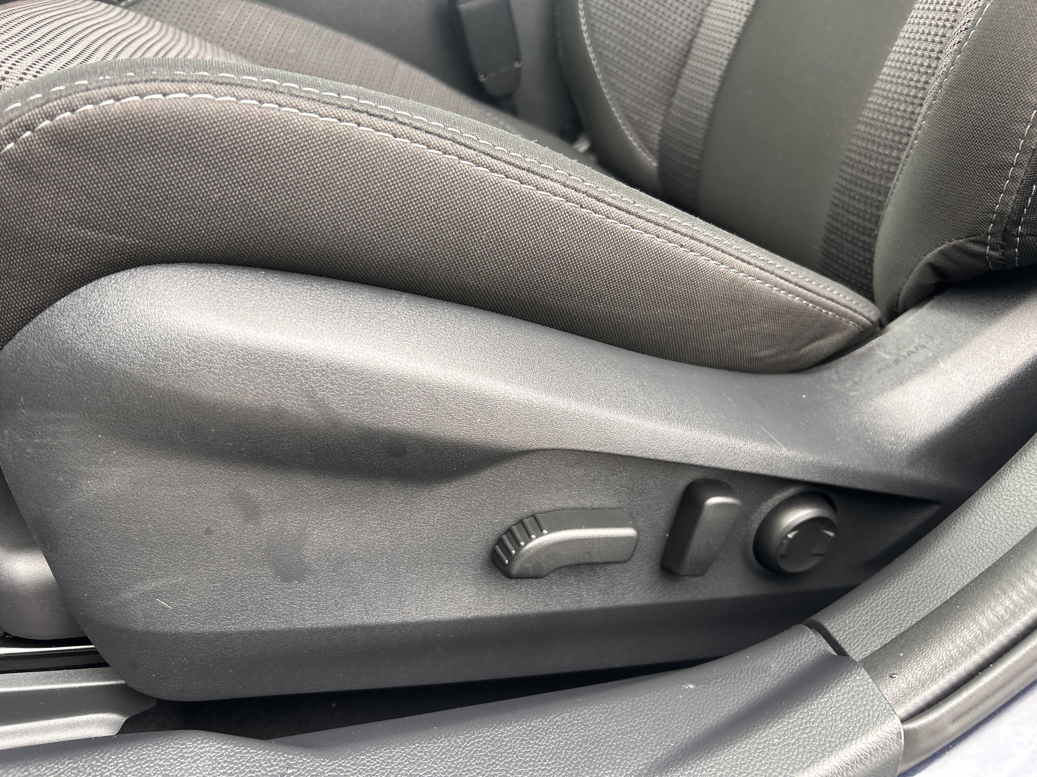 Certified 2025 Subaru Outback Premium image 25