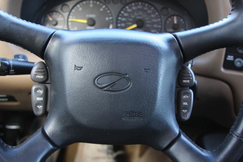 Used 2000 Oldsmobile Bravada AWD w/ Convenience Pkg I image 37