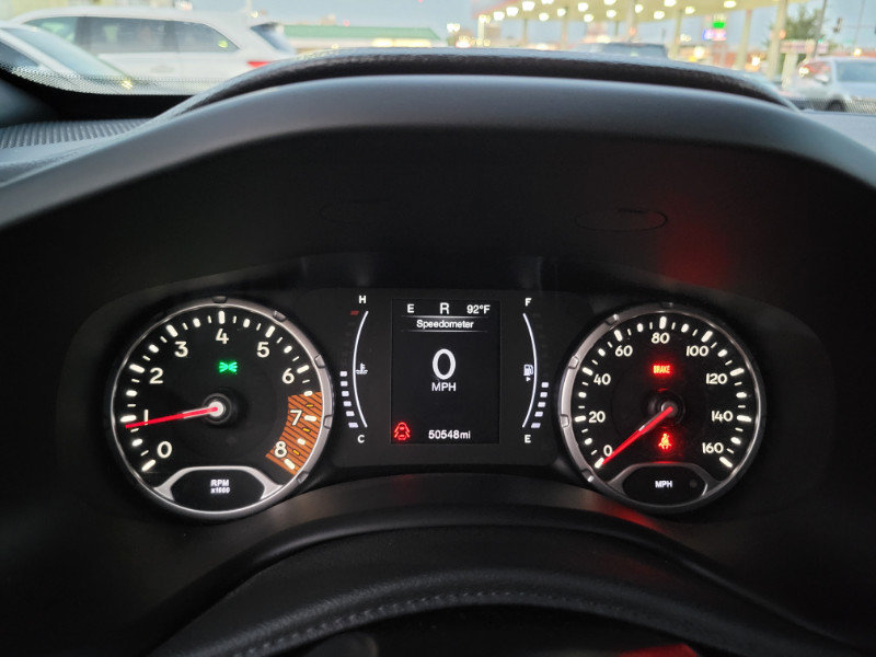 Used 2019 Jeep Renegade Latitude w/ Cold Weather Group AWD/4WD image 40