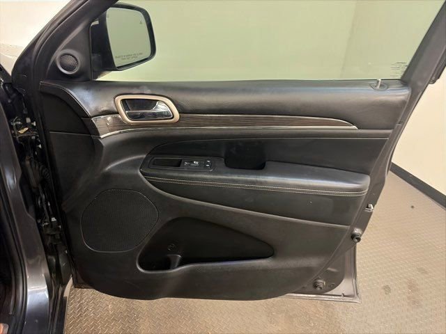 Used 2016 Jeep Grand Cherokee Overland image 33