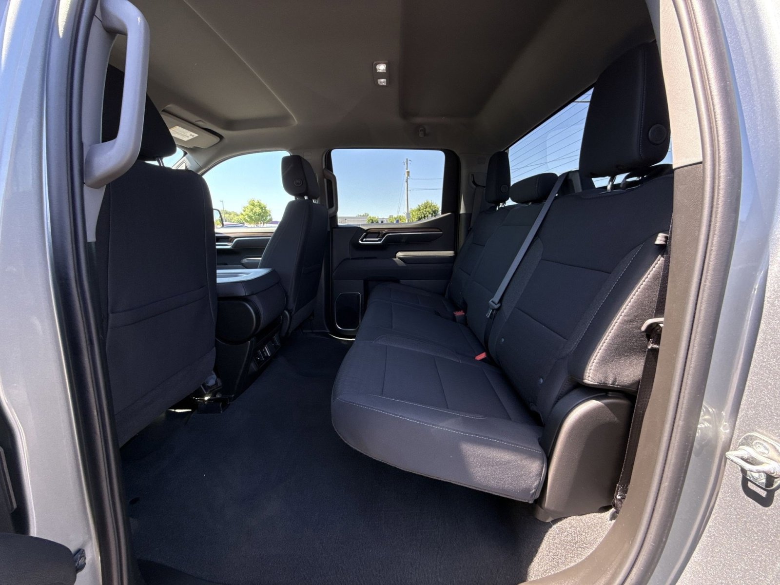 Used 2025 Chevrolet Silverado 1500 LT AWD/4WD image 25