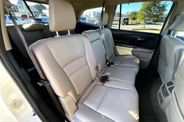 Used 2017 Honda Pilot Touring image 20
