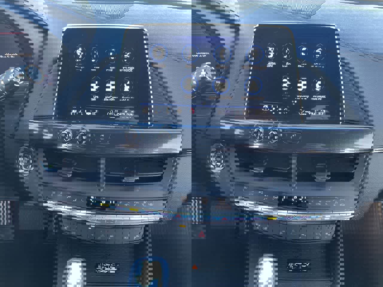 Certified 2023 Cadillac CT4 Sport w/ Technology Package image 13