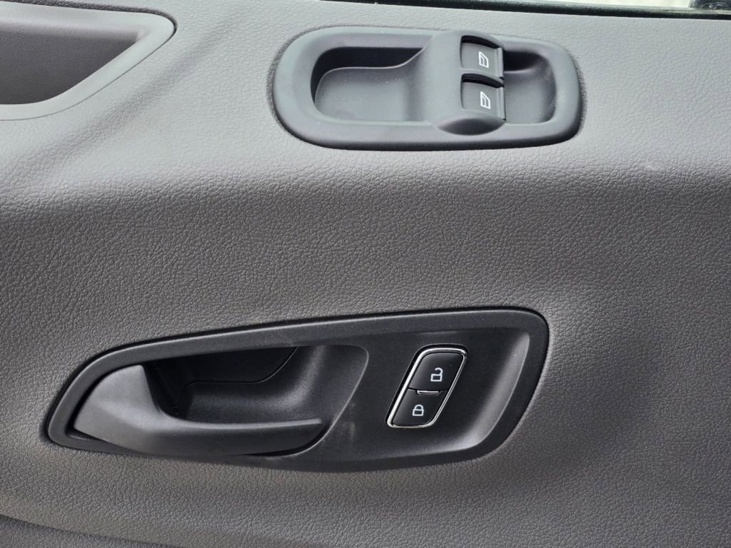 Used 2024 Ford E-Transit 148 High Roof image 14