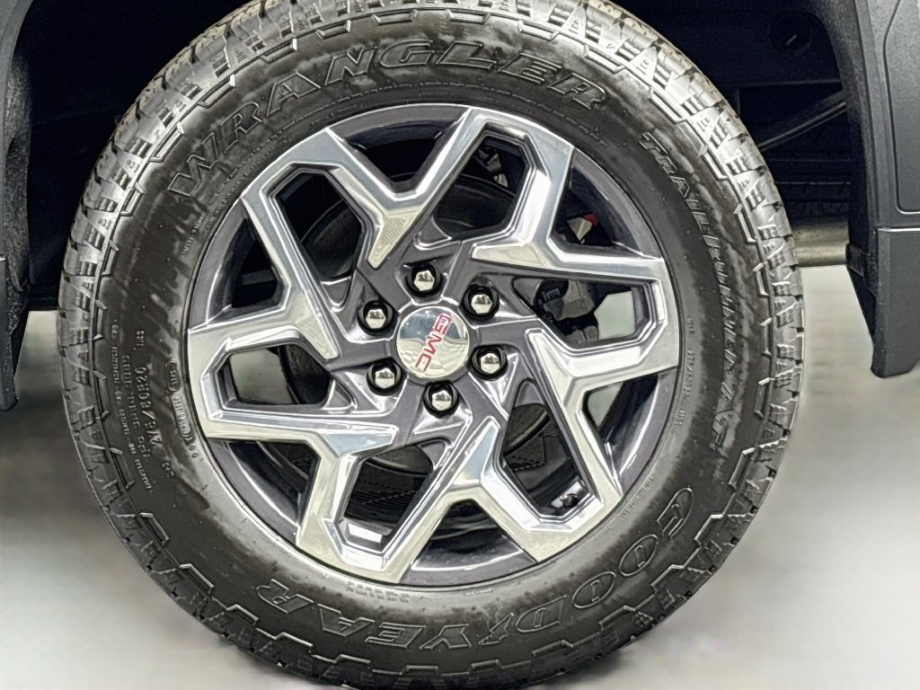 New 2026 GMC Sierra 1500 SLT w/ SLT Premium Plus Package AWD/4WD image 32