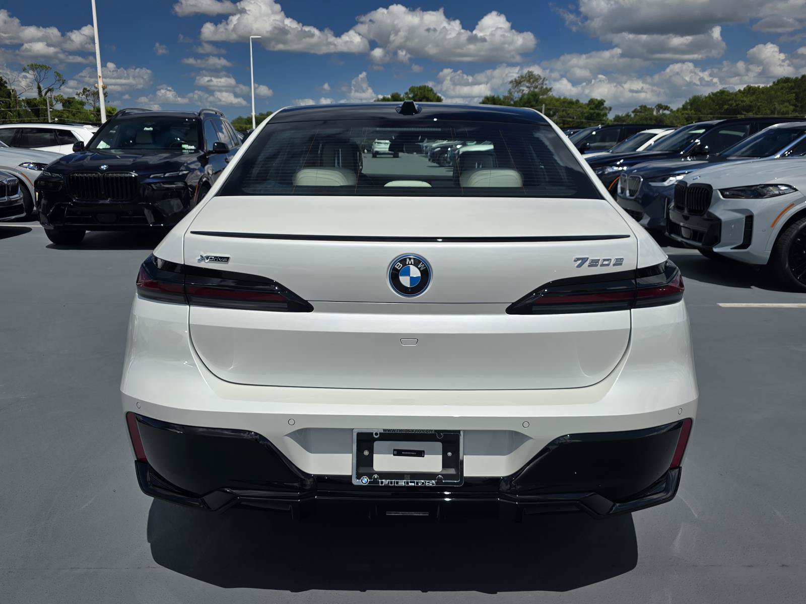 New 2026 BMW 750e xDrive w/ Executive Package AWD/4WD image 4