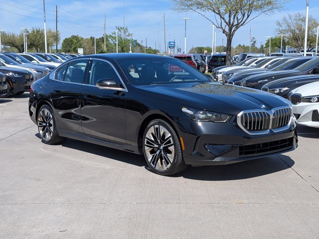 Used 2026 BMW 540i xDrive 540i xDrive image 3