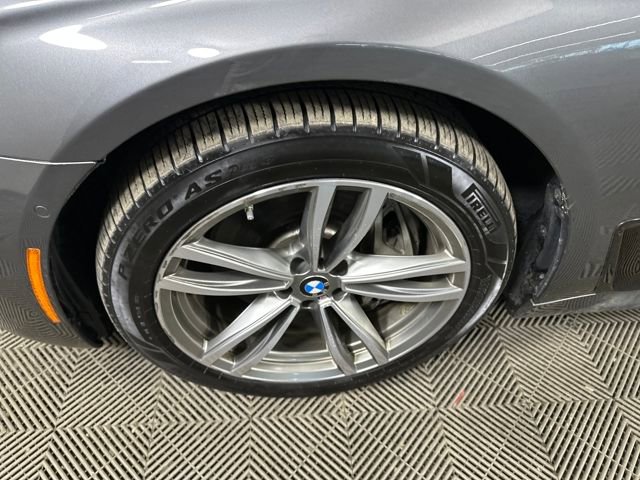 Used 2017 BMW 750i xDrive image 10