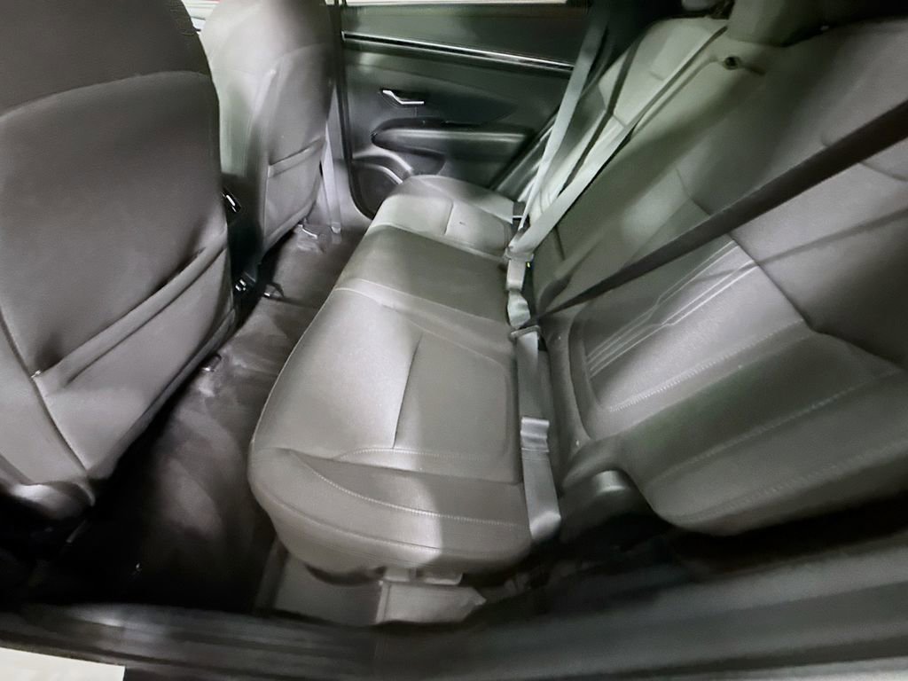 Certified 2022 Hyundai Tucson SEL AWD/4WD image 28