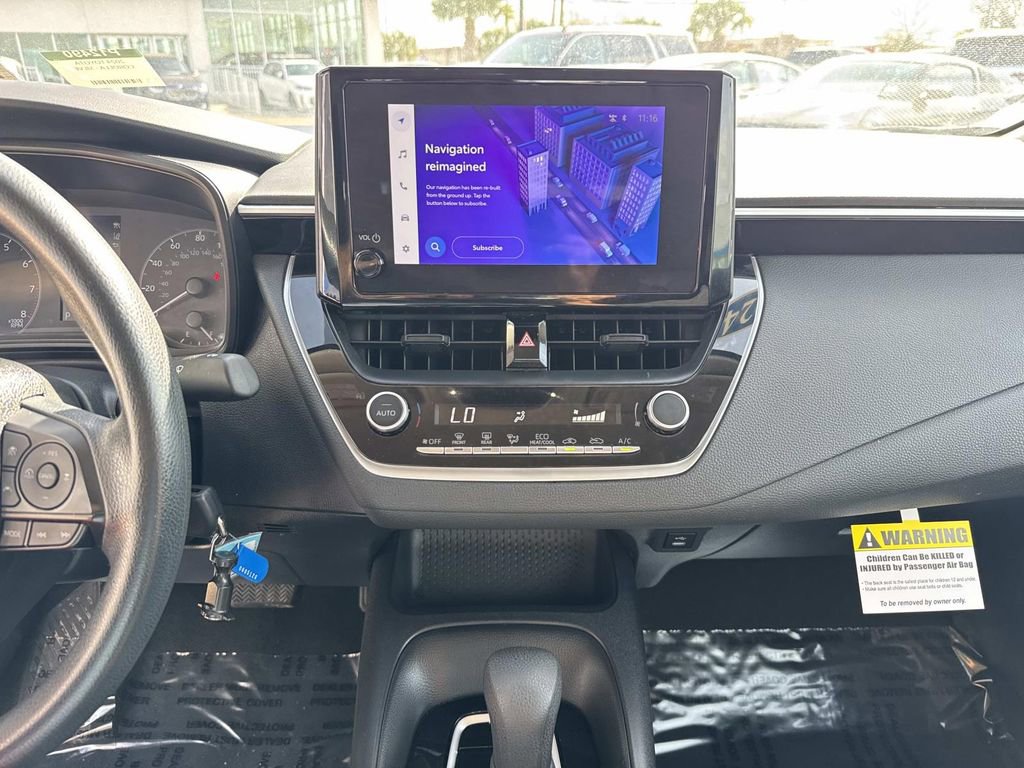 Used 2024 Toyota Corolla LE image 25