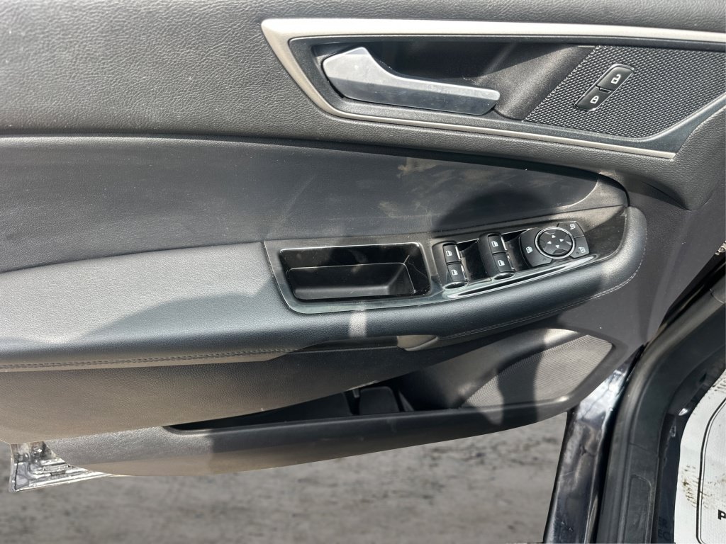 Used 2019 Ford Edge SEL w/ Equipment Group 201A AWD/4WD image 28