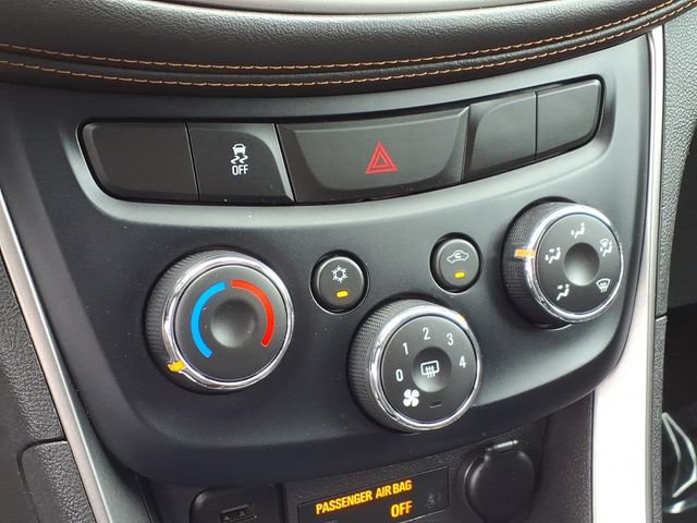 Used 2020 Chevrolet Trax LT w/ Driver Confidence Package AWD/4WD image 20