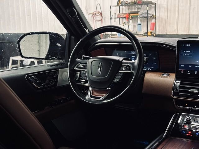 Certified 2024 Lincoln Navigator L Reserve image 29