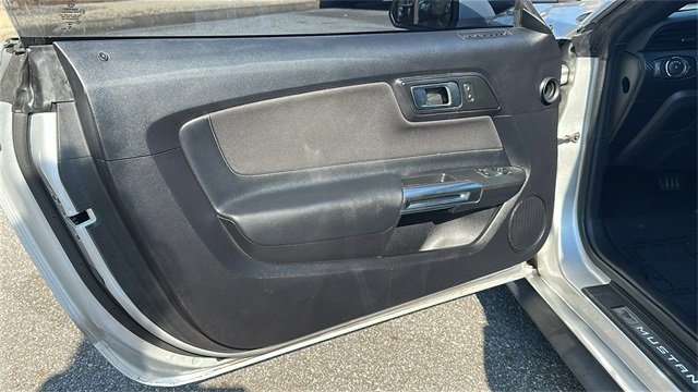 Used 2019 Ford Mustang Coupe image 18