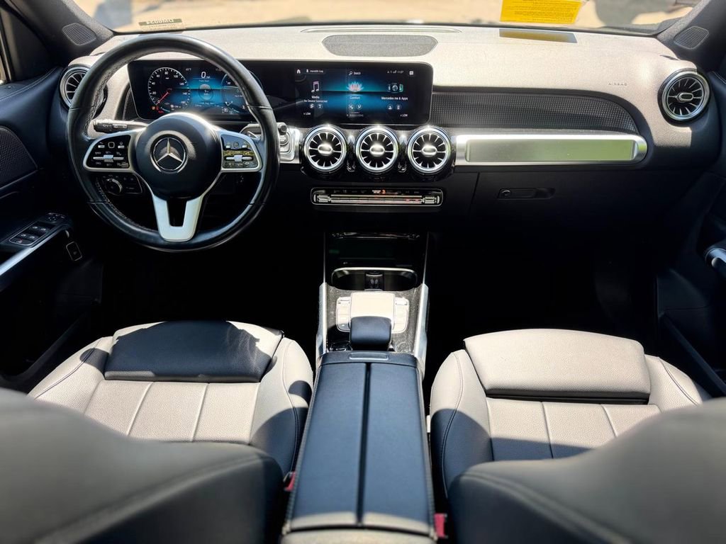 Used 2021 Mercedes-Benz GLB 250 4MATIC image 22