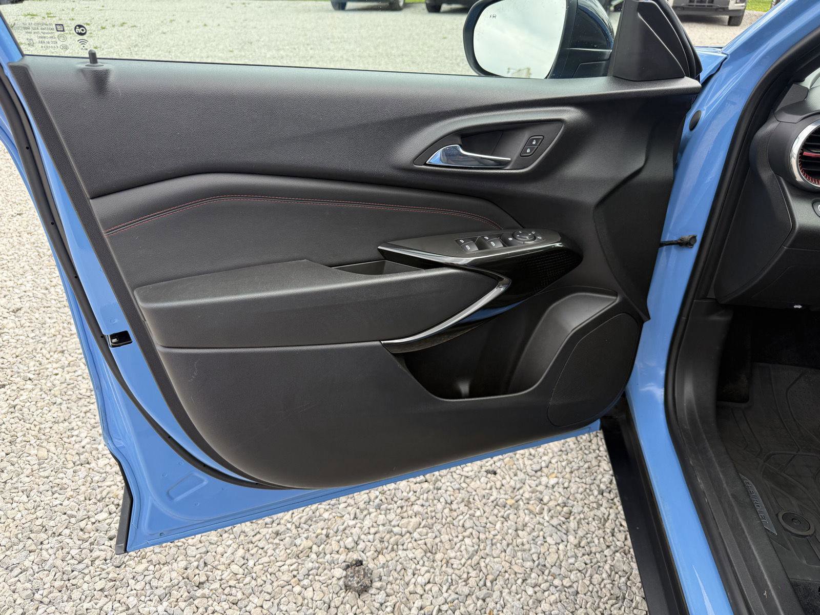 Used 2024 Chevrolet Trax RS w/ Driver Confidence Package image 24