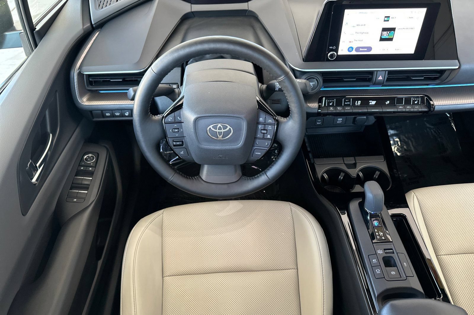 Certified 2024 Toyota Prius XLE FWD image 14