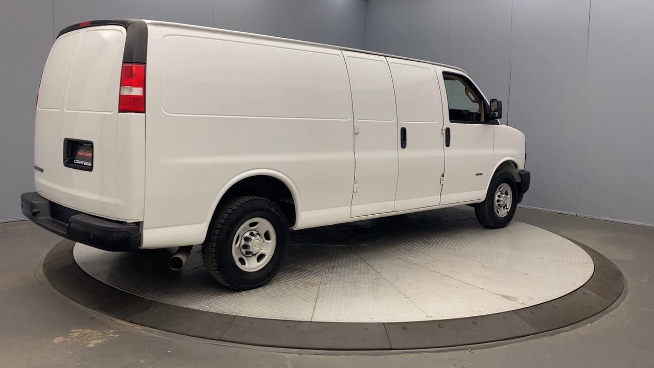 Used 2021 Chevrolet Express 2500 Extended w/ Driver Convenience Package RWD image 5